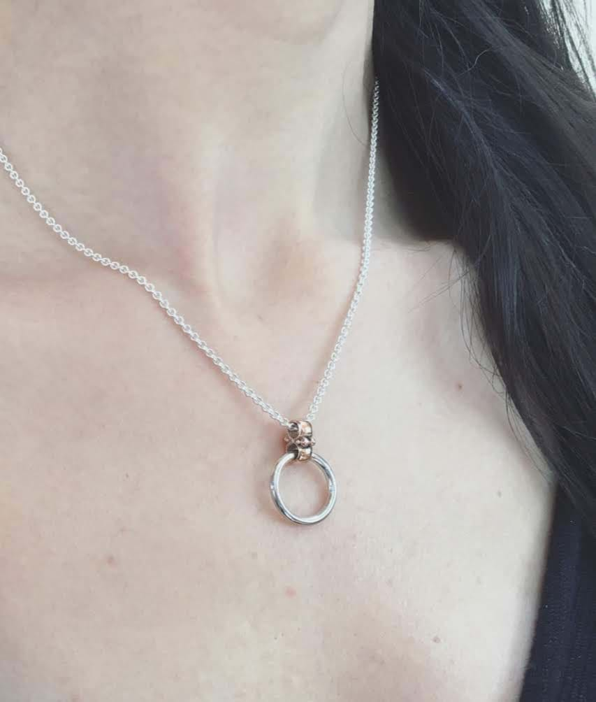 single circle necklace